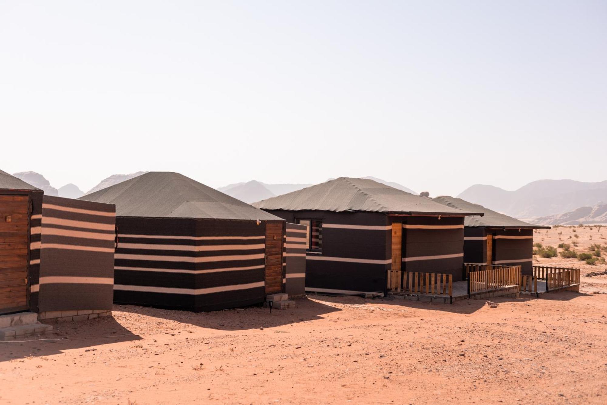 مبيت وإفطار وادي رم Beduin Star Trail Camp المظهر الخارجي الصورة