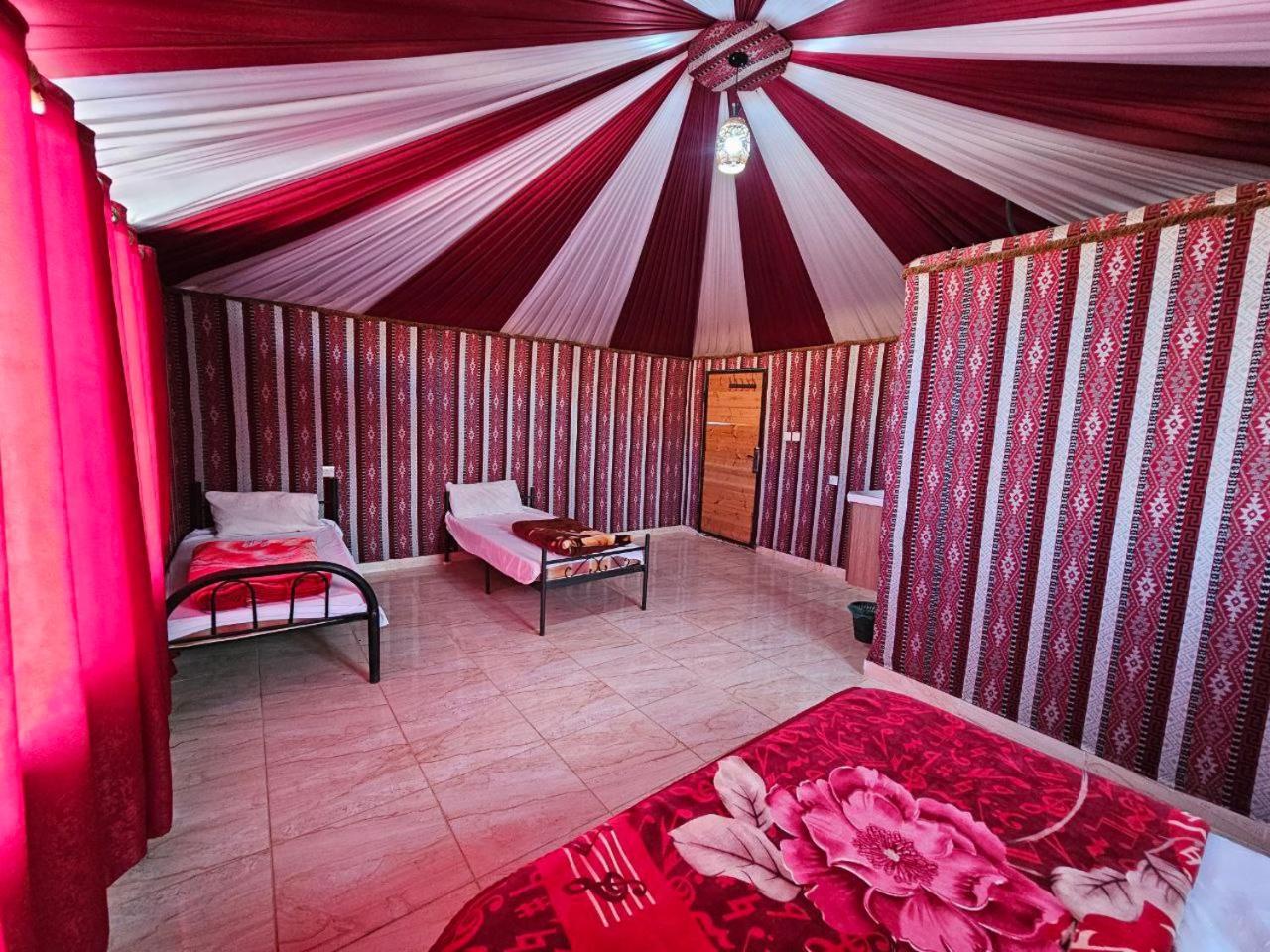 مبيت وإفطار وادي رم Beduin Star Trail Camp المظهر الخارجي الصورة
