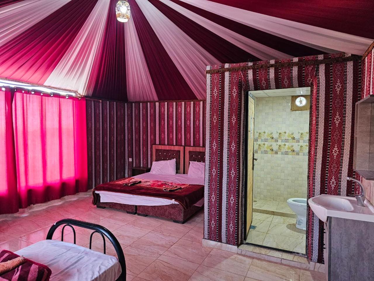 مبيت وإفطار وادي رم Beduin Star Trail Camp المظهر الخارجي الصورة